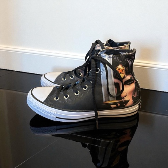 Converse DC Comics X Chuck Taylor Wonder Woman. Graphic High-Top Sneakers - Picture 7 of 10